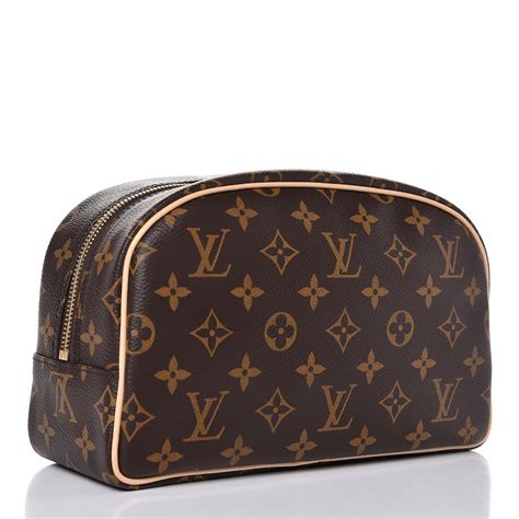 lv travel toiletry bag|louis vuitton toiletry bag us.